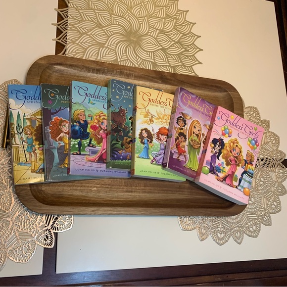 Goddess Girls Book Bundle - Picture 1 of 8